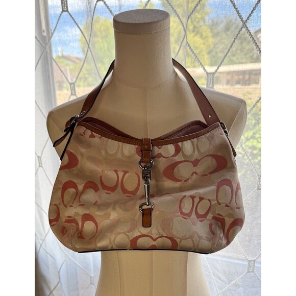 Coach Handbags - Coach Hamptons Optic Signature Clip Hobo Bag 7028 Pink Pastel Vintage Purse READ